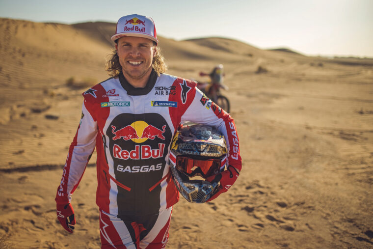Red-Bull-GasGas-Rally-Dakar-2024-Daniel-Sanders (6)