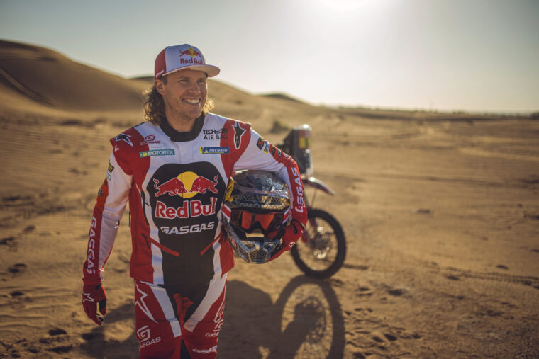 Red-Bull-GasGas-Rally-Dakar-2024-Daniel-Sanders (8)