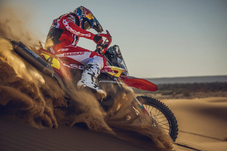 Red-Bull-GasGas-Rally-Dakar-2024-Sam-Sunderland (11)