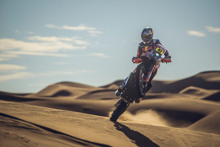 Red-Bull-KTM-Rally-Dakar-2024-Kevin-Benavides (4)