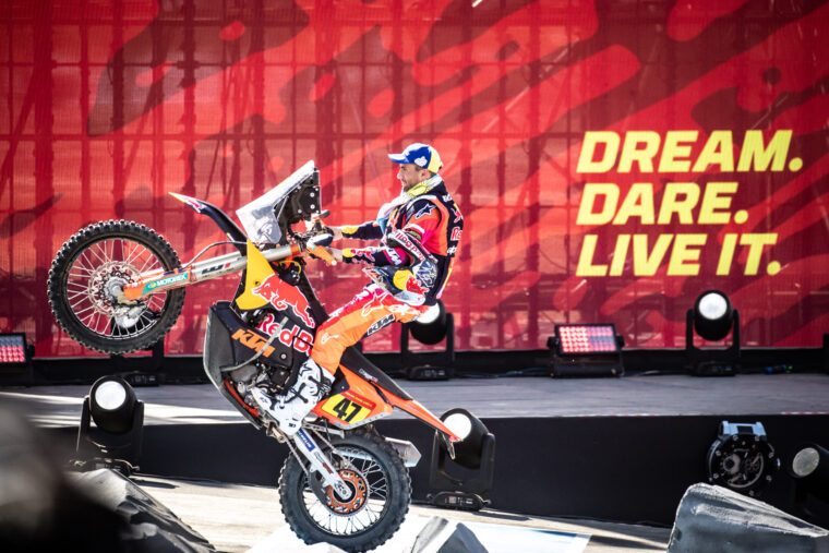 fotos-rally-dakar-2024-celebracion-podio (31)