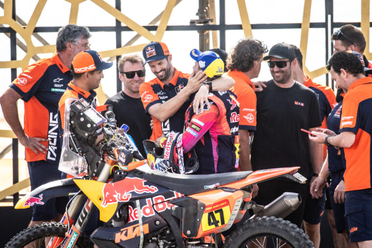 fotos-rally-dakar-2024-celebracion-podio (36)