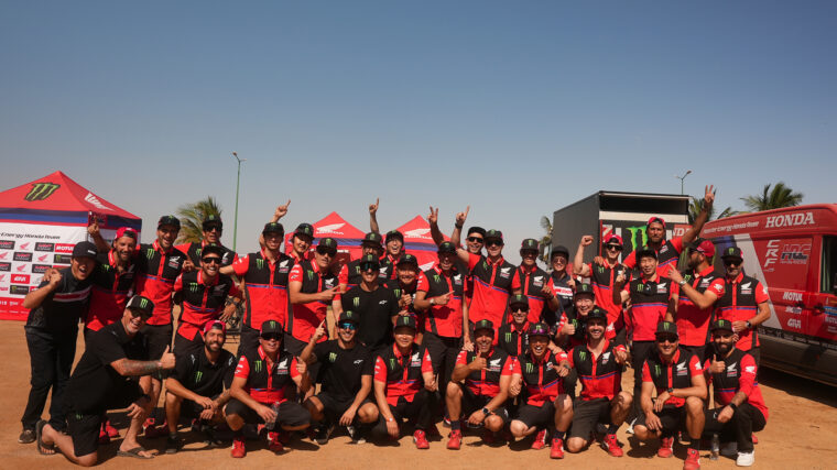 fotos-rally-dakar-2024-celebracion-podio (40)