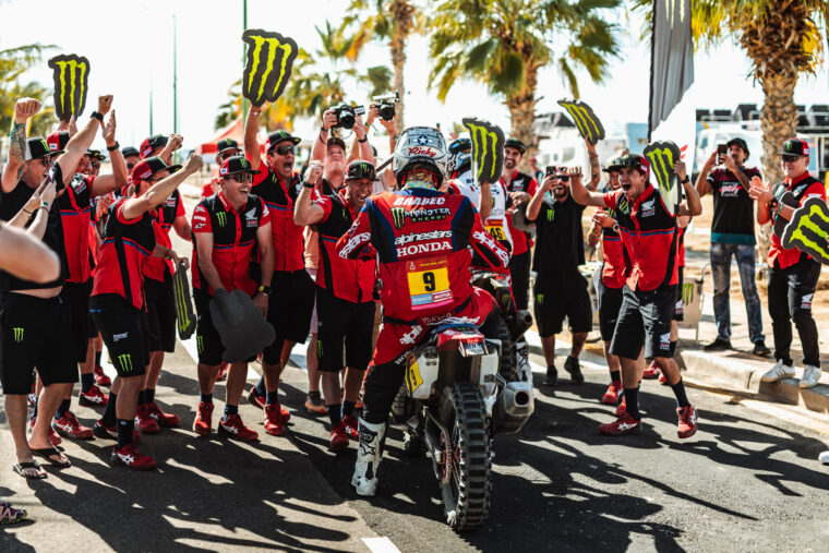 fotos-rally-dakar-2024-celebracion-podio (52)