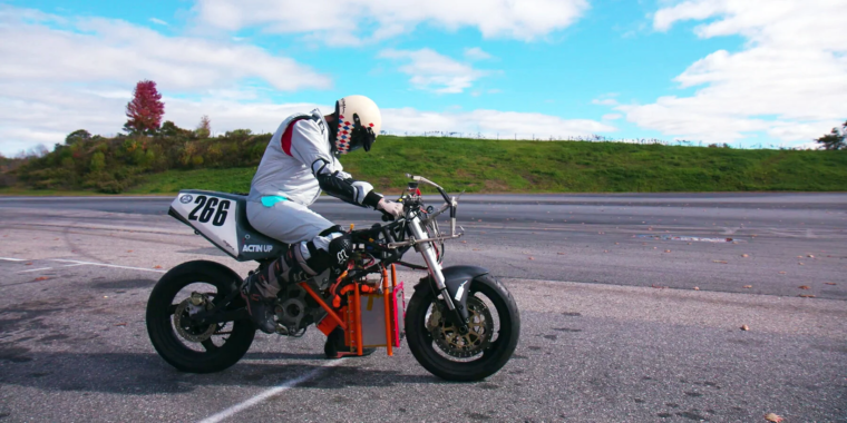 moto-electrica-hidrogeno-MIT-8