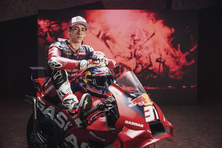 pedro-acosta-augusto-fernandez-motogp-2024-red-bull-gasgas (13)