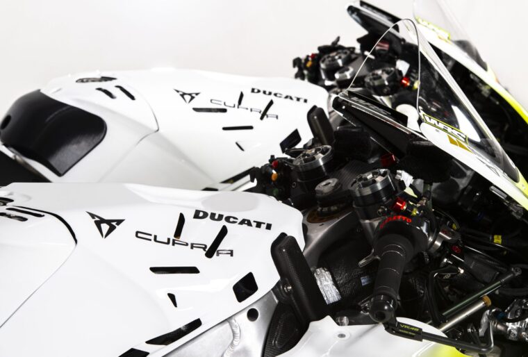 pertamina-enduro-vr46-motogp-2024-bezzecchi-diggia (36)