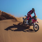 Tosha Schareina se lleva el prólogo del Dakar 2024