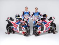 Todas las motos de MotoGP 2024: equipos, decoraciones y pilotos 222 trackhouse racing motogp 2024 raul fernandez miguel oliveira (13)
