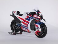 Todas las motos de MotoGP 2024: equipos, decoraciones y pilotos 211 trackhouse racing motogp 2024 raul fernandez miguel oliveira (2)