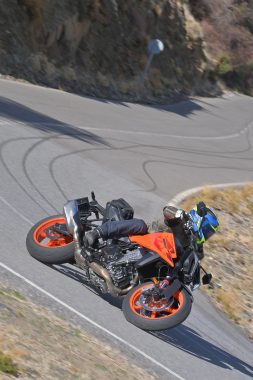 KTM 990 Duke 2024 prueba opinion 24