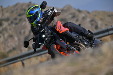 KTM 990 Duke 2024 prueba opinion 34