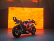 Todas las motos de MotoGP 2024: equipos, decoraciones y pilotos 96 Presentación Red Bull KTM Factory Racing RC16 (37)