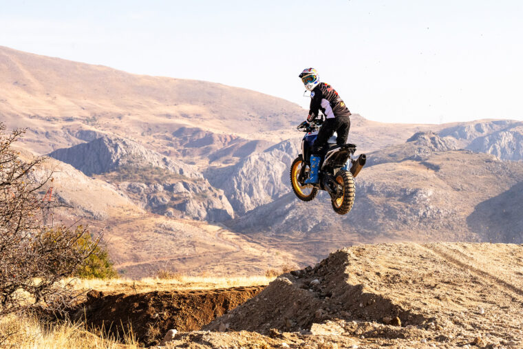 bmw-f-900-gs-toprak-razgatlioglu (10)