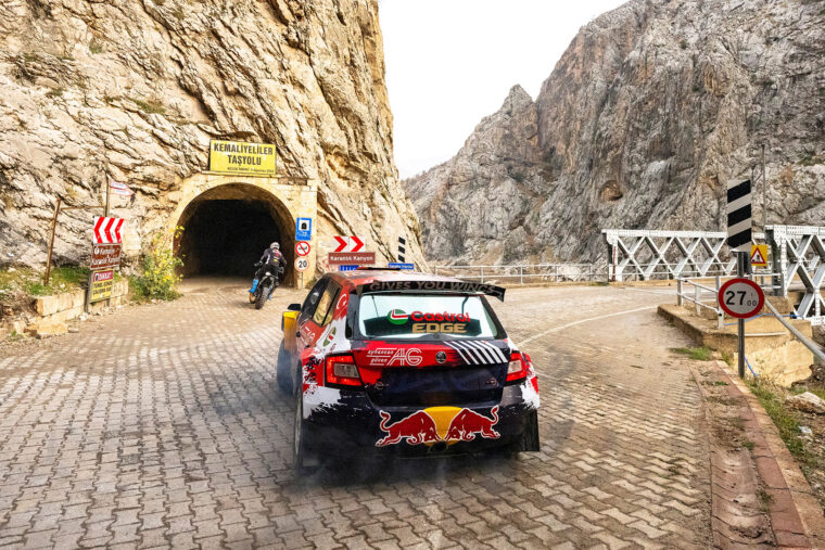 bmw-f-900-gs-toprak-razgatlioglu (4)