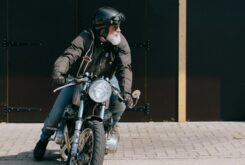 moto senior mayor veterano Sinitta Leunen Unsplash