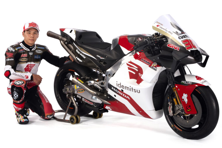 presentacion-lcr-honda-idemitsu-nakagami-motogp-2024 (6)
