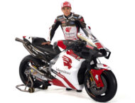 Todas las motos de MotoGP 2024: equipos, decoraciones y pilotos 267 presentacion lcr honda idemitsu nakagami motogp 2024 (7)