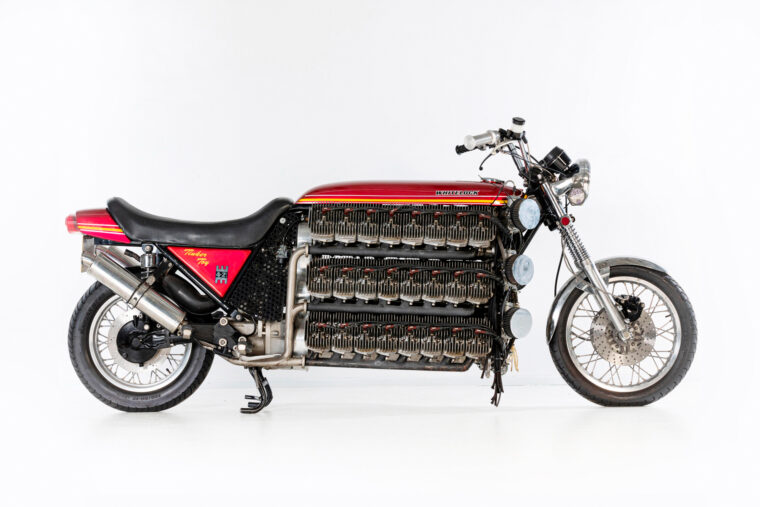 A subasta una Kawasaki de 48 cilindros y 4.200 cc 1 subasta kawasaki 48 cilindros 4200cc (12)