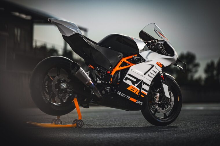 KTM-RC-8C-2024-39