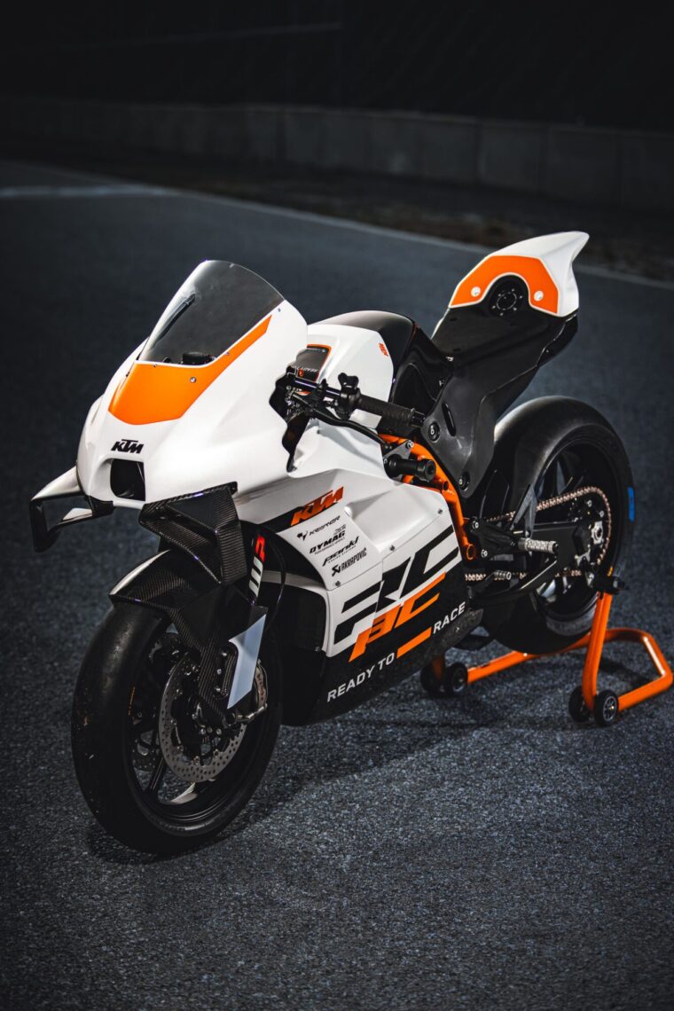 KTM-RC-8C-2024-49
