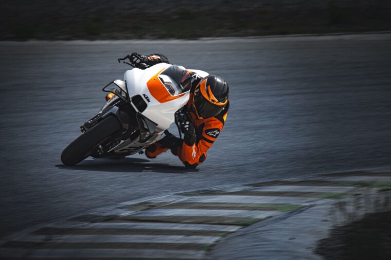 KTM-RC-8C-2024-5