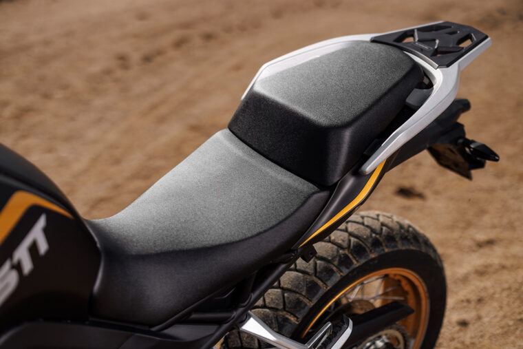 Mitt-TT-555-Gold-Edition-2025-detalles10