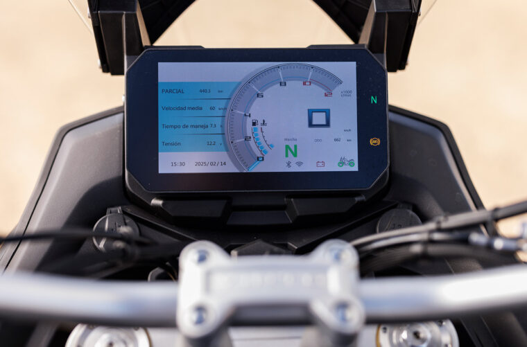 Mitt TT 555 Gold Edition 2025 detalles13