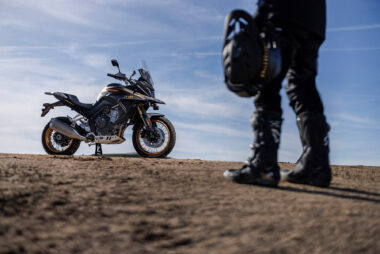 Mitt TT 555 Gold Edition 2025 estaticas2