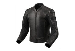 Revit Akira cazadora moto