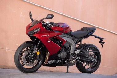 Triumph Daytona 660 precio 5