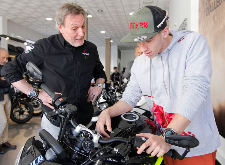 Triumph-Street-triple-765-RS-2024-Pedro-Acosta-10