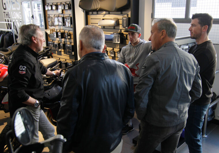 Triumph-Street-triple-765-RS-2024-Pedro-Acosta-12