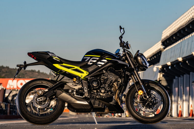 Triumph-Street-triple-765-RS-2024-Pedro-Acosta-13