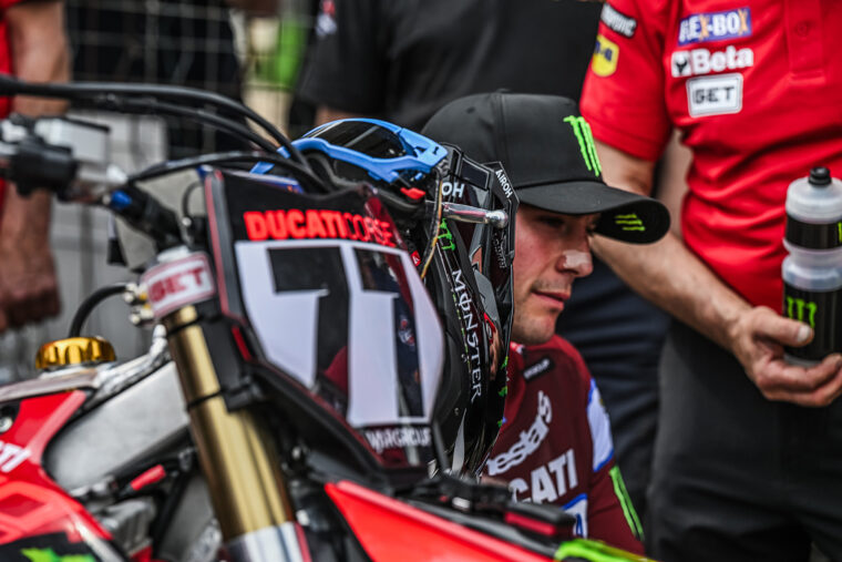 Ducati Desmo450 MX, con Alessandro Lupino