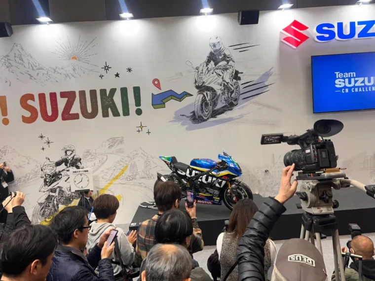 suzuki-equipo-oficial-8-horas-de-suzuka (1).webp