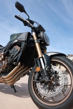 Honda CB650R 2024 precio detalles 19