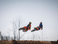 KTM 350 SX-F 2025 11 KTM 300 SX 350 SX F 2025 accion1