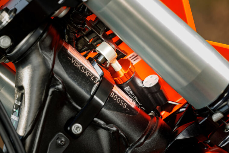 KTM-350-SX-F-2025-accion-detalles11