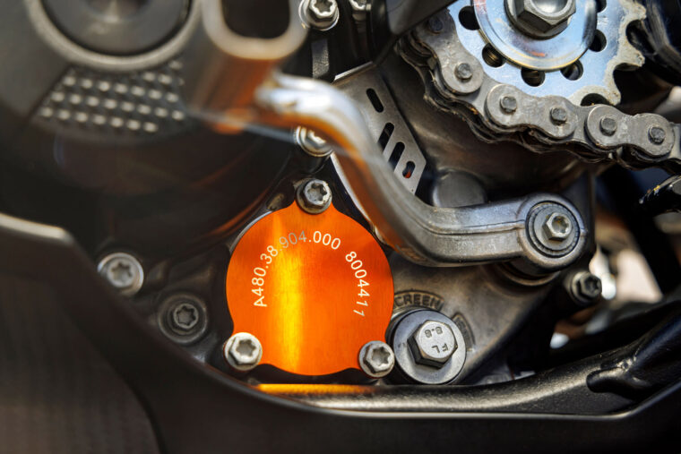 KTM-350-SX-F-2025-accion-detalles19