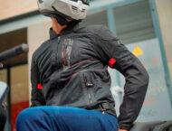 La importancia de equiparse bien en verano y cómo LS2 te lo pone más fácil 53 Chaqueta LS2 ALBA (20)