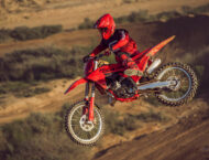 GASGAS MC 250 300 2025 accion13