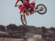 GASGAS MC 250 300 2025 accion43