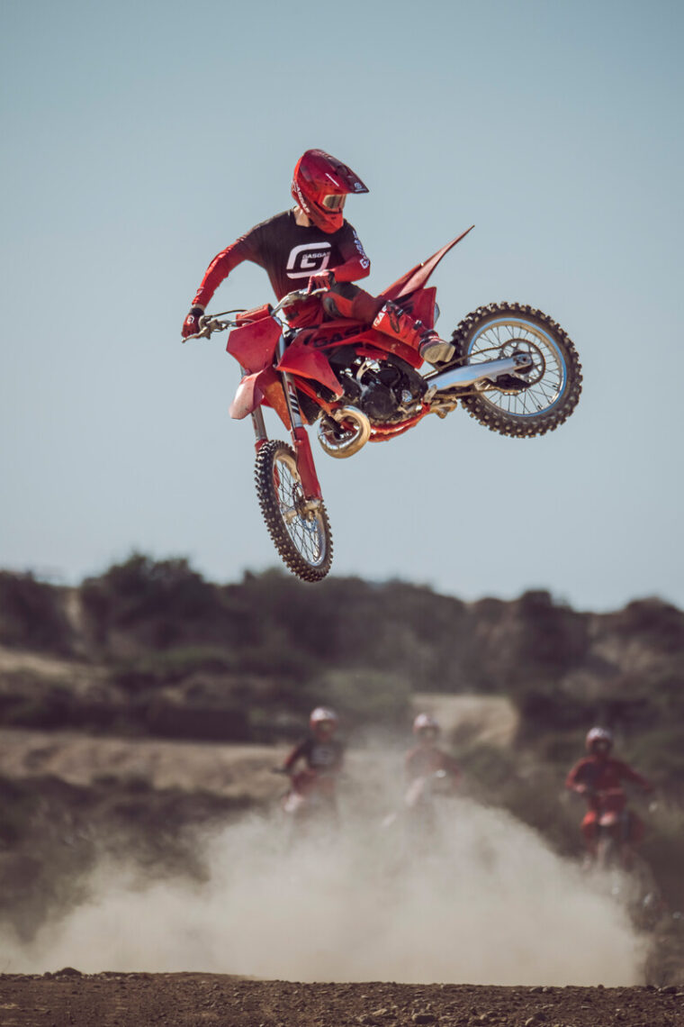 GASGAS-MC-250-300-2025-accion43