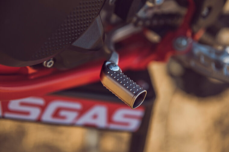 GASGAS-MC-250-300-2025-detalles11
