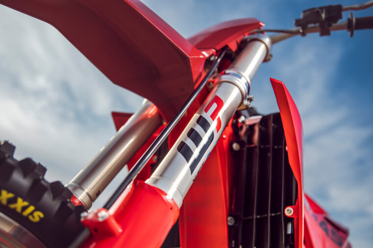 GASGAS-MC-250-300-2025-detalles26