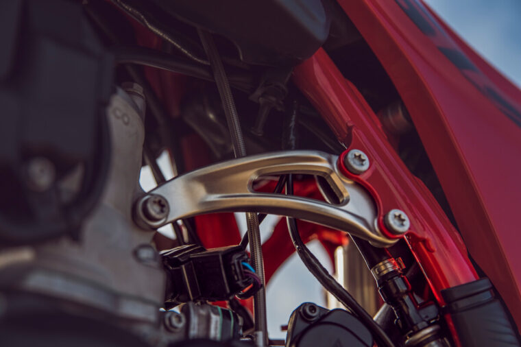 GASGAS-MC-250-300-2025-detalles34