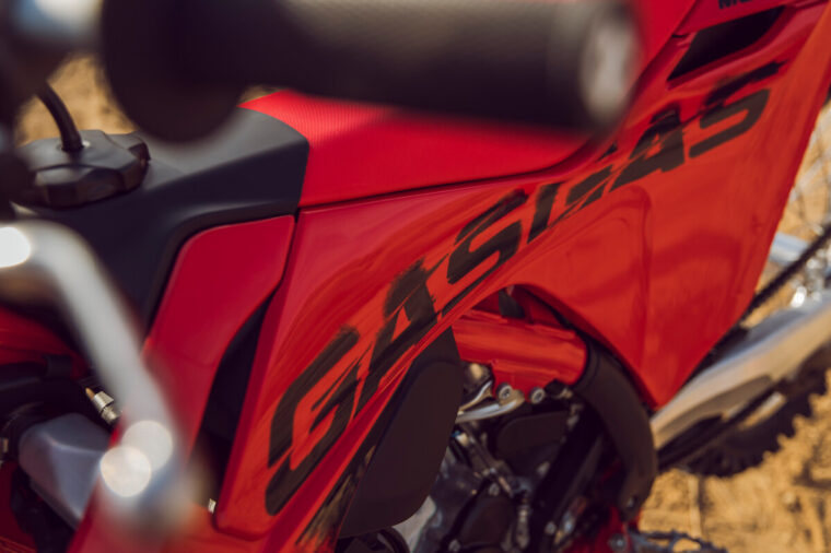 GASGAS-MC-250-300-2025-detalles40