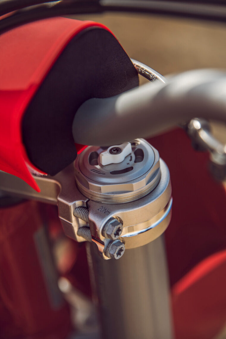 GASGAS-MC-250-300-2025-detalles43