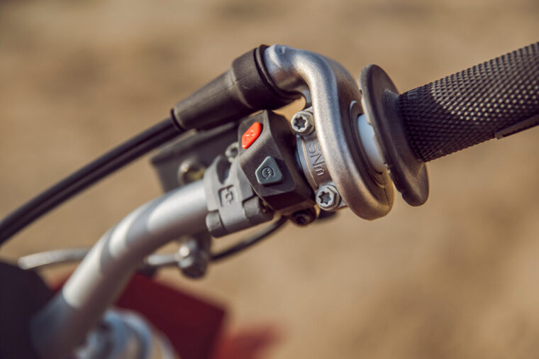 GASGAS-MC-250-300-2025-detalles44